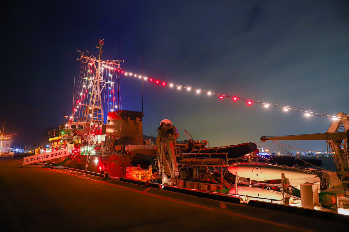 run474's tweet photo. #掃海艇はつしま
#msc606
#海上自衛隊
#電灯艦飾
#クリスマスバージョン
#江ノ島シーキャンドル
2019.12.21撮影
神奈川県藤沢市江の島 https://t.co/D8YVSrJck2