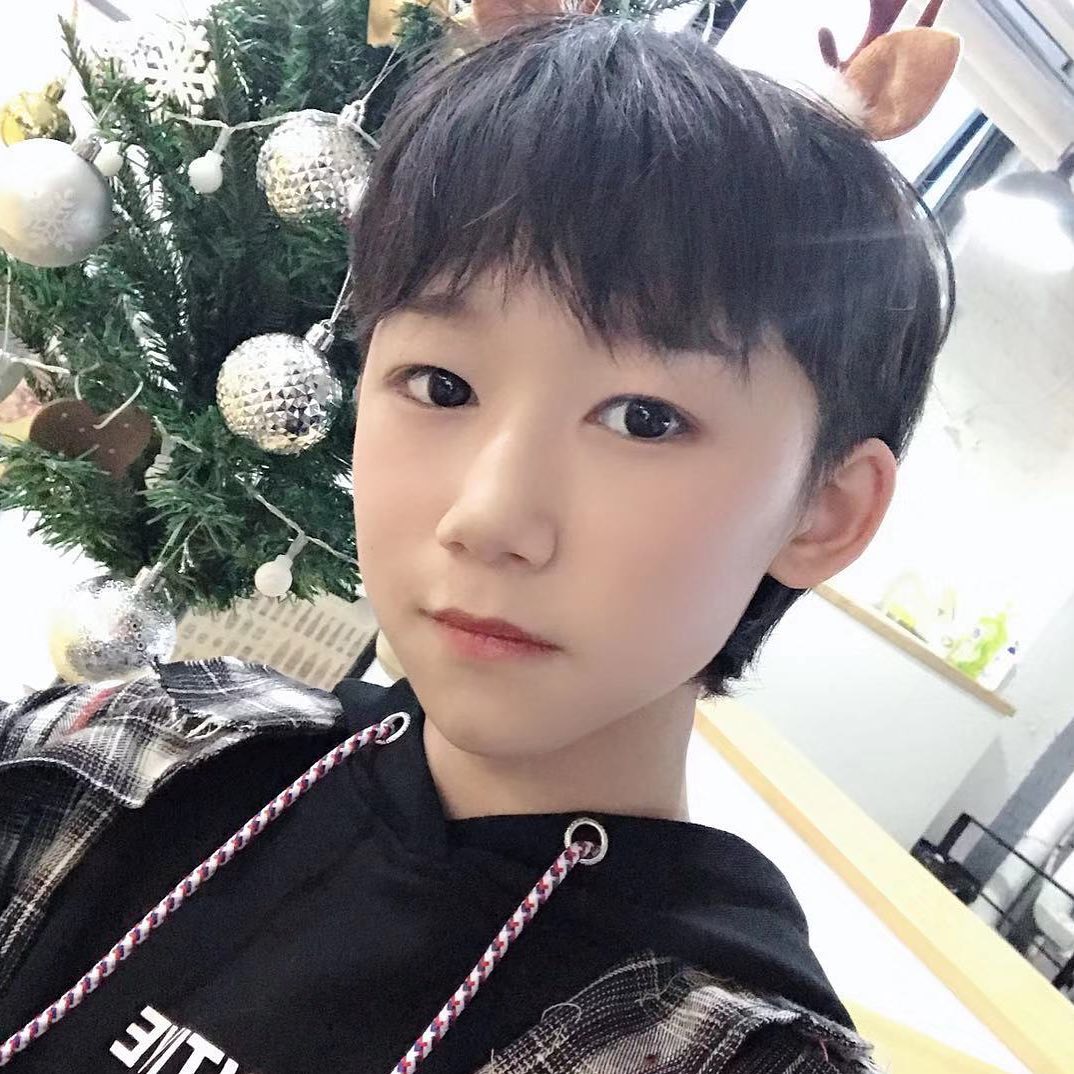 BOYSTORYPH_'s tweet photo. Zeyu:如果没了榴莲生日要怎么过會些 🎁🎂
.
Mingrui: 如果有圣诞礼物boss们想收到什么🌲
.
Shuyang: 如果天线宝宝没了天线叫什么呢？ https://t.co/7IHQwd1cEt