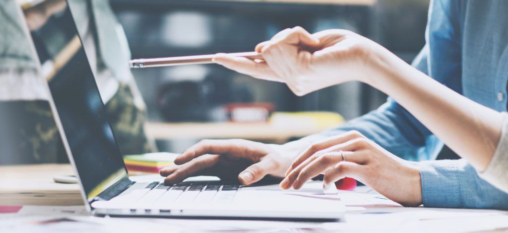 SwiftPollBackup's tweet photo. Trainings are good for both newcomers and also longtime employees.👨‍💻
These four proven and interactive ways will help you make employee trainings both enjoyable and more effective.💡
#employeetraining #trainings #EmployeeEngagement #EmployeeExperience
https://t.co/9IIG3jnr9M https://t.co/MY3IJ2gBVI