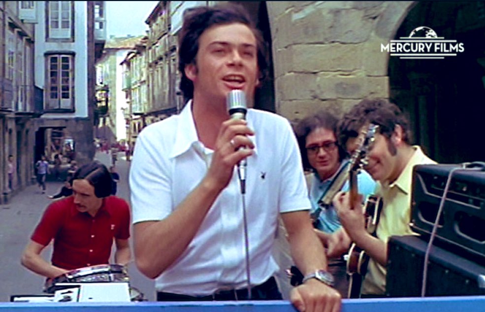 ElCronistaCult's tweet photo. Hoy se cumplen 30 años desde que nos dejó el inolvidable #AndrésDoBarro, pionero del pop en gallego cuyas entrañables canciones permanecen en la memoria colectiva: #OTren, #CorpiñoXeitoso, #Pandeirada, #AmorDF, #PoisEu y tantas composiciones llenas de saudade, ternura y amor🎼 https://t.co/P6Lglodr73