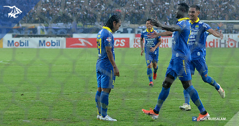 Gol dan selebrasi. :)