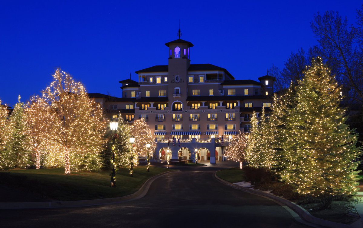 Carri Wilbanks (@catchcarri) on Twitter photo Next Catch Carri video is live and features <a href="/TheBroadmoor/">The Broadmoor</a>, a spot that decks the halls for the holidays! From swimming and bowling to eating at ristorante Del lago and visiting <a href="/CheyenneMtnZoo/">CheyenneMountainZoo</a> up the street, we had a ball! Next Catch Carri video is live and features <a href="/TheBroadmoor/">The Broadmoor</a>, a spot that decks the halls for the holidays! From swimming and bowling to eating at ristorante Del lago and visiting <a href="/CheyenneMtnZoo/">CheyenneMountainZoo</a> up the street, we had a ball!
