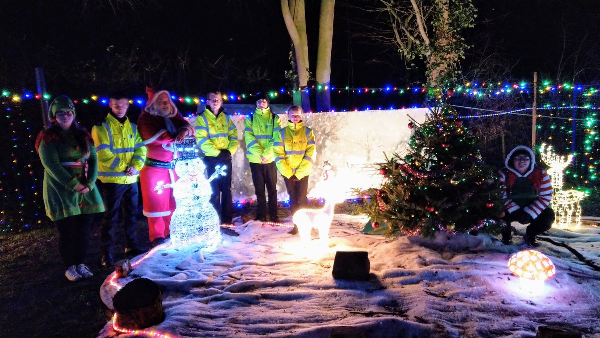 LowestoftPolice's tweet photo. #Lowestoft #EScadets have 1 more night to go at #santa tram at the East Anglia Transport Museum, but we would like to say a big thank you to them for their committment to volunteering for us &amp; @NthLowestoft16 for 2019 and wish them a merry xmas. #1330 @NationalVPC @SuffolkVPC https://t.co/Lm8gU1IJu8