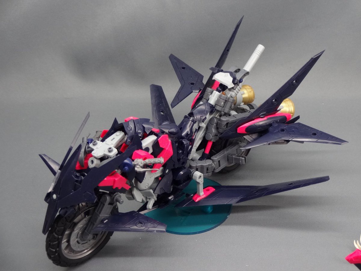 （む） tweet media