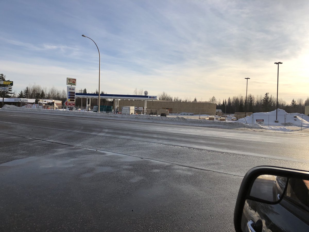 Walls going up at the new Zups! A very welcome sight. #zupsfire #cookmn