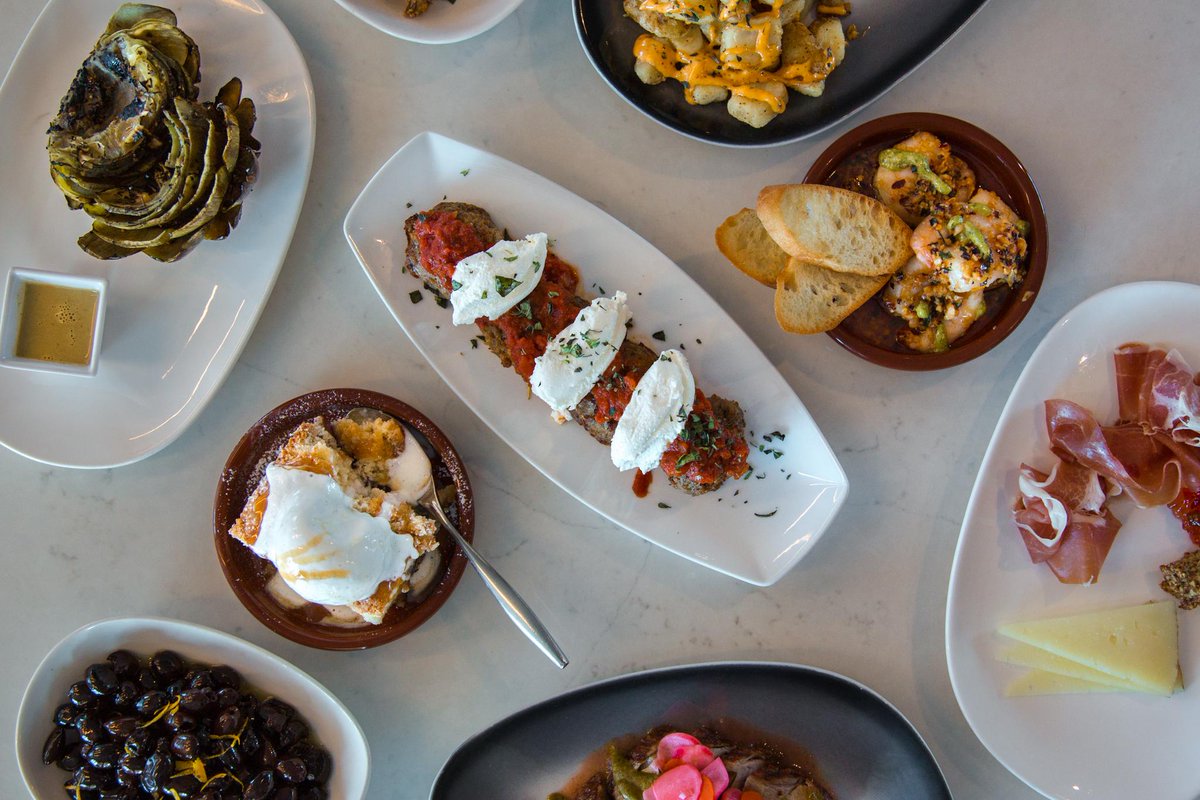 Level7RoofBar's tweet photo. Tough decicions... which plate would you dig into first?? π
.
.
#RaleighFoodPics #Dineinthe919 #Trifoodies #WRALoutandabout #ncEATS #eeeeeats #919eats #RaleighEats #NCFoodFinds #ExploreTheTriangle #VisitNorthHills #RaleighBar #YelpNCTriangle #RaleighRooftopBar #VisitRaleigh https://t.co/WG342zz90h