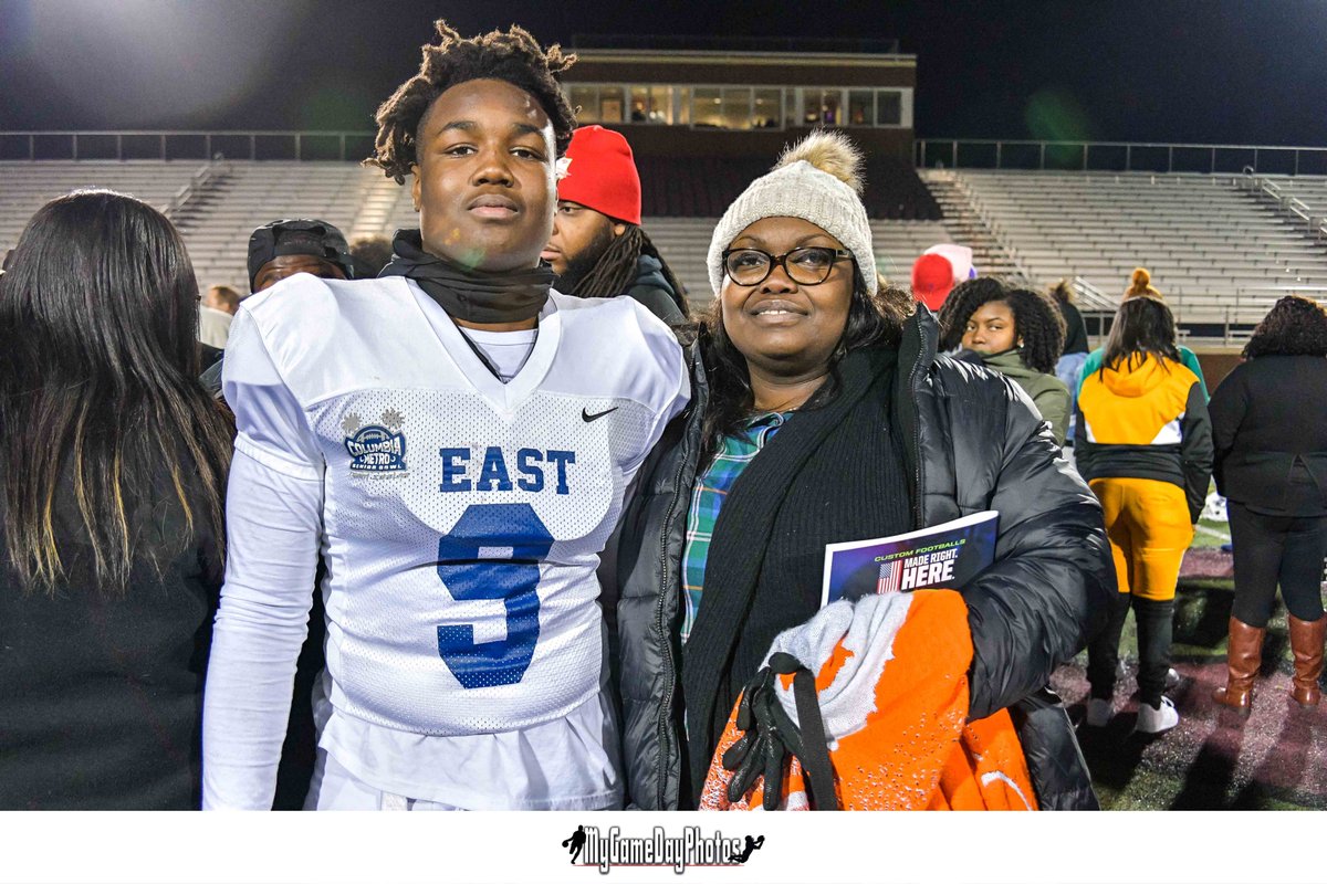 Shout out to the stellar coaching staffs and the athletes who made the second year of this event memorable. Album posted to mygamedayphotos.com/2019/12/2019-c… <a href="/metro_bowl/">Columbia Metro Senior Bowl</a> <a href="/CoachParks84/">Coach Parks</a>