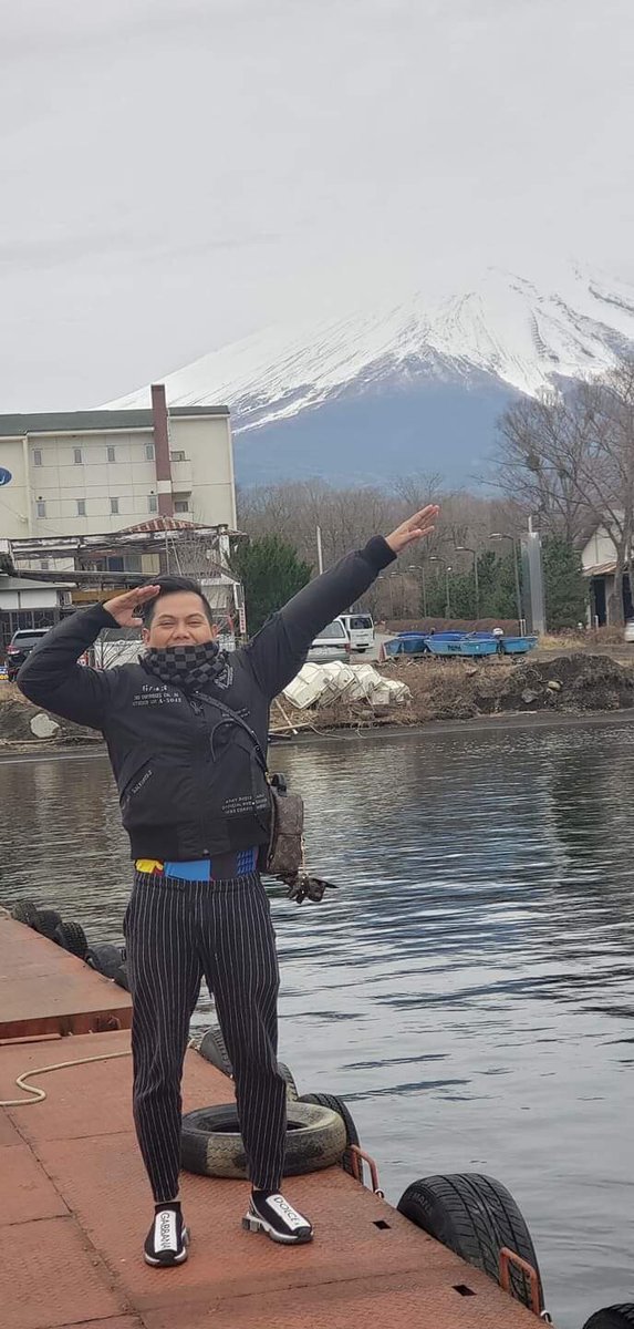 kimlu88's tweet photo. lake yamanakako #yamanakako #japan #winter #pinoy #pinoyboy #travelgoals #asian #asianboy #pinoyinjapan https://t.co/d5I7Ms7Xi2