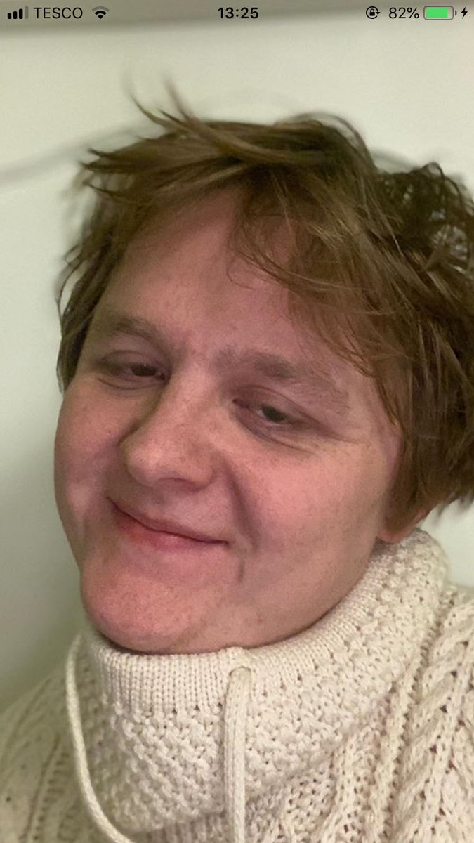 MemesCapaldi's tweet photo. Your gran watching you unwrap your Christmas present waiting on your reaction @LewisCapaldi https://t.co/LI5VUlM7Iy