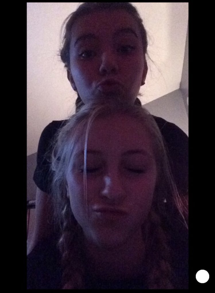 ClareBridgewat2's tweet photo. happy bday @AGerou01 💋🤍 Miss and love you so much, hope you have the best day ever!! hang w/ me soon girly 😇 https://t.co/RFCGBFxoGt