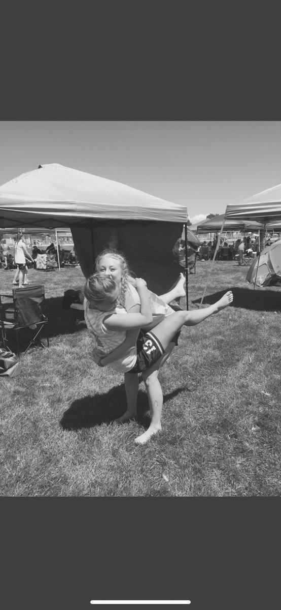 ClareBridgewat2's tweet photo. happy bday @AGerou01 💋🤍 Miss and love you so much, hope you have the best day ever!! hang w/ me soon girly 😇 https://t.co/RFCGBFxoGt