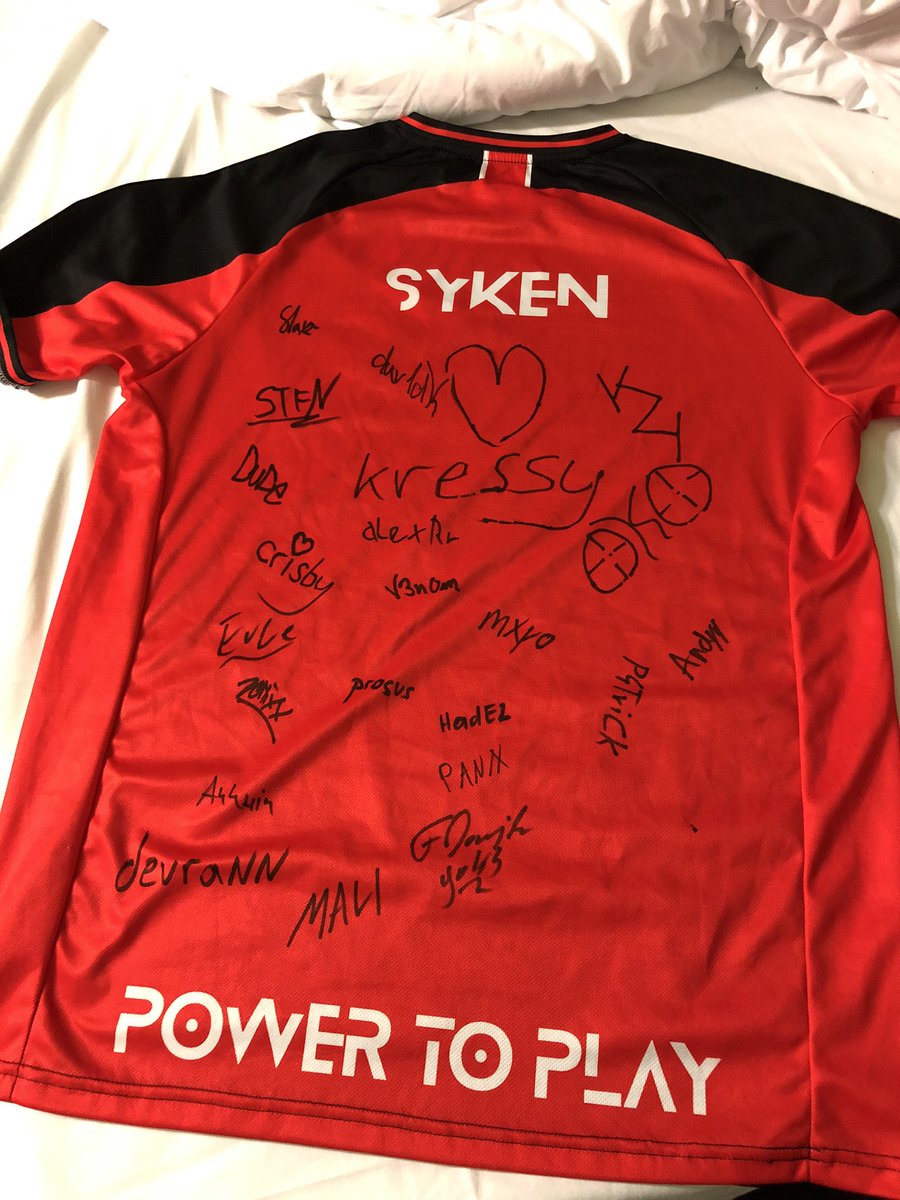 Thilo (@sykencs) on Twitter photo War wirklich ein cooles Wochenende in Dortmund. Sind mit dem dritten Platz nicht ganz glücklich aber Glückwunsch an <a href="/UnicornsOfLove/">Unicorns of Love</a>! 🏆 #99Liga
Probs an die Veranstalter! Viel Liebe an das gesamte Team von @teamAHG & <a href="/99DAMAGEde/">99Damage</a>, ebenso <a href="/kressy/">Marko 'kressy' Đorđević</a> & alle die Vorort waren 🙏🏽 War wirklich ein cooles Wochenende in Dortmund. Sind mit dem dritten Platz nicht ganz glücklich aber Glückwunsch an <a href="/UnicornsOfLove/">Unicorns of Love</a>! 🏆 #99Liga
Probs an die Veranstalter! Viel Liebe an das gesamte Team von @teamAHG & <a href="/99DAMAGEde/">99Damage</a>, ebenso <a href="/kressy/">Marko 'kressy' Đorđević</a> & alle die Vorort waren 🙏🏽