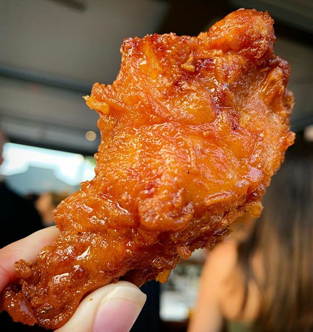 eatsofclt's tweet image. 🚨🍾🥂🍗GIVEAWAY ALERT

Still WINGing your plans for new year’s eve?? Lucky for you, we are giving away two tickets ($200) to @seoulfoodmeatco’s NYE masquerade ball! Tickets include open bar, appetizer buffet, photo booth, champagne toast and djs

To ent… ift.tt/34P12UO