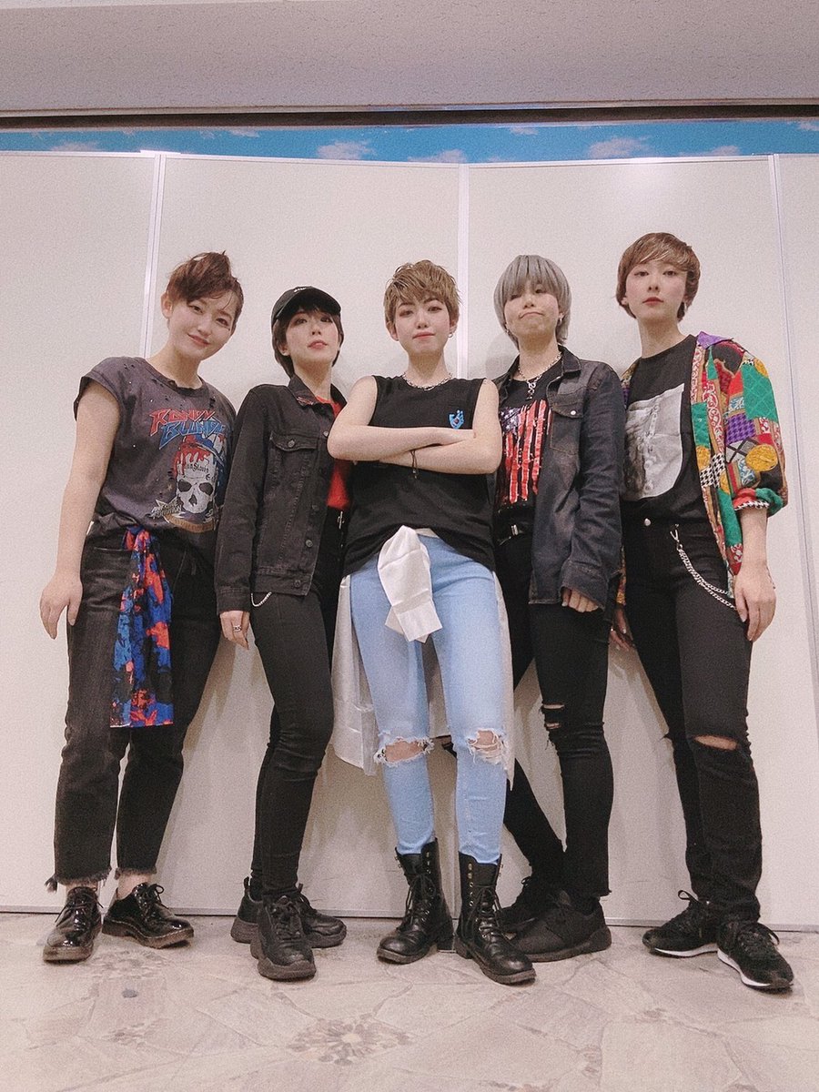 jammyhank's tweet photo. メンバーのほしとななはTANTeeでもSHINeeのluciferを踊らせてもらいました✨ありがとうございました!!☺✨❤
ほし→キー担当
なな→オニュ担当
@chego_official #TANTee #SHINee #lucifer https://t.co/bA7ZDoW72e