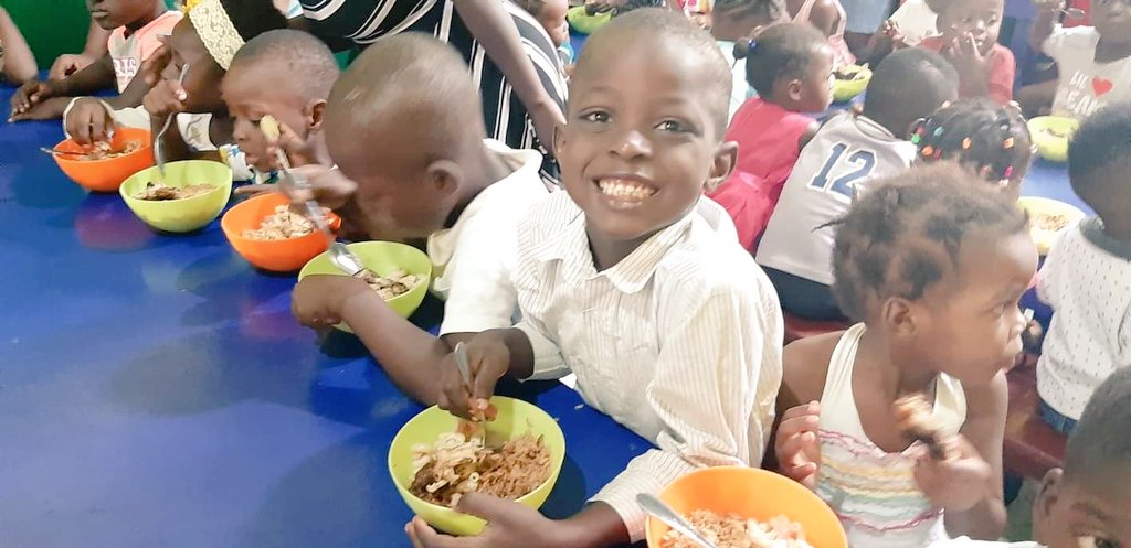 RickSucher's tweet photo. Served over 240 children at 5 outreaches! Christ birth proclaimed and His love put to action as we gave out blessing bags of food, nice gift, great meal and lots of hugs https://t.co/1ccahtNYXz