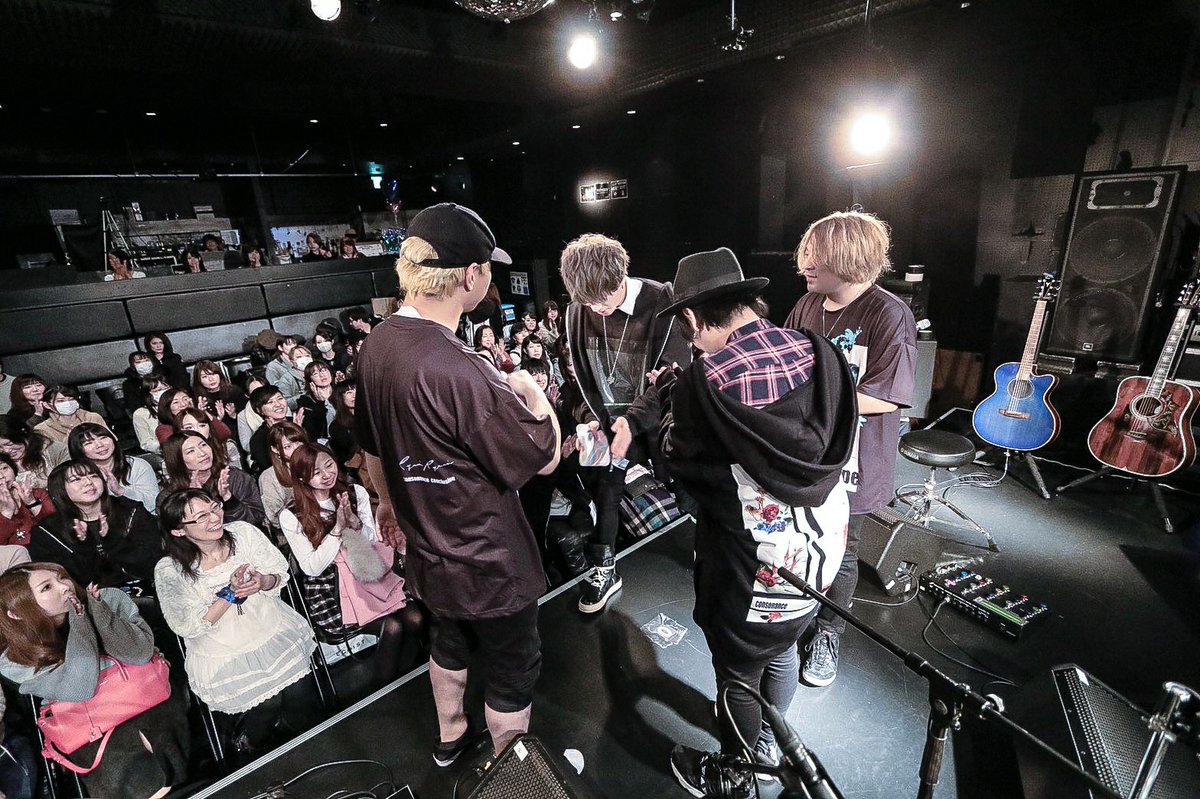 NKMRSDMOFFICIAL's tweet photo. 今日12/22 代官山LOOPにてReFrain ReFrainの活動を終えました。
携わって下さった全ての人のお陰でReFrainは音楽を伝えることも活動することも叶いました

ファンの皆 リスナーの皆 メンバー スタッフ 代官山LOOP 自分の兄さん達
本当にありがとうございました。
自慢のファンのみんなと 全ての人達へ https://t.co/jchcQfVpom