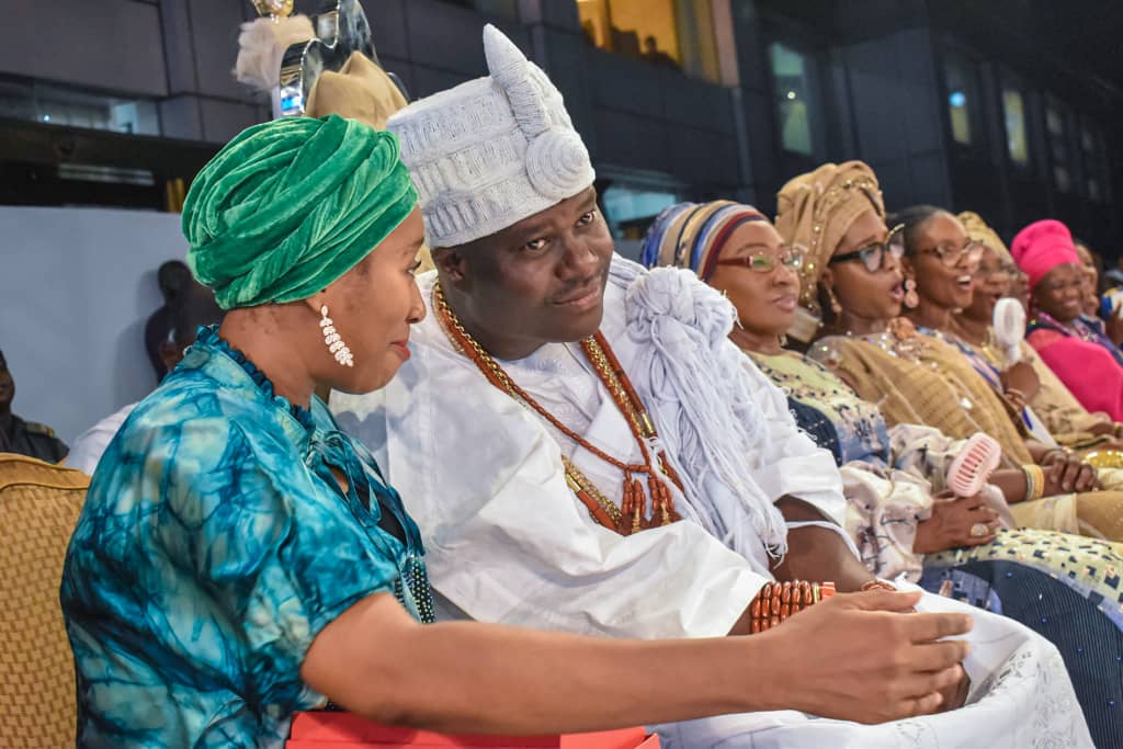 debayoorr's tweet photo. The Ooni of Ife @OoniAdimulaIfe at the #AFWN2019 advocates for made in Nigeria to enable job creation and youth empowerment through the fashion industry.
#OoniatAFWN2019 https://t.co/A8JHX2XBJc
