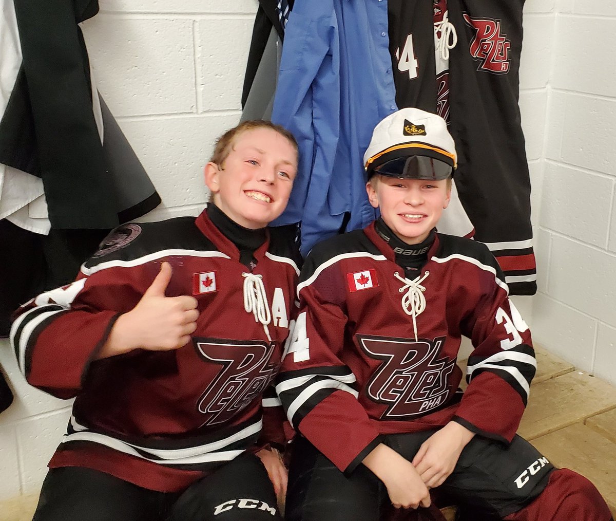 06PetesAA tweet media