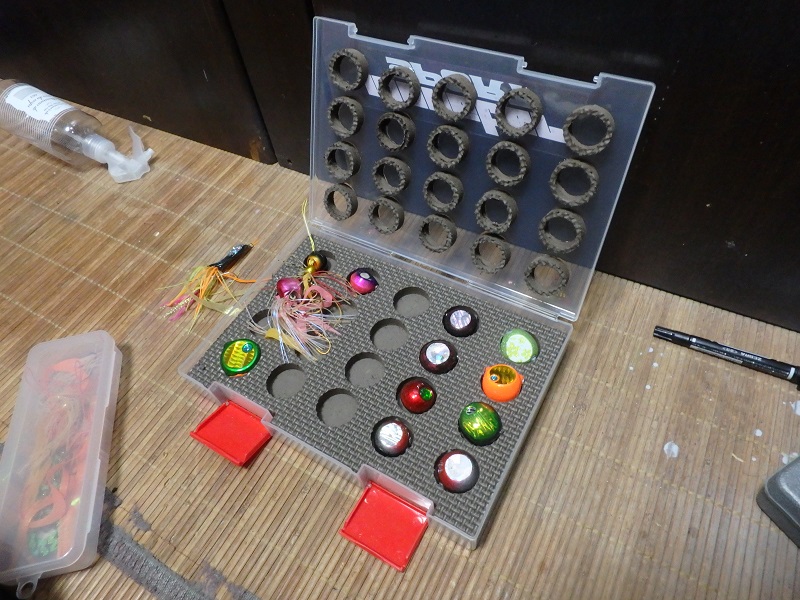 さとる タイラバ 釣り ヒャッキン ｄｉｙ 100均のアイテム２個買ってタイラバケースを自作してみた なかなかいい感じ あとはタイが釣れれば T Co Gdikqw4xhi Twitter