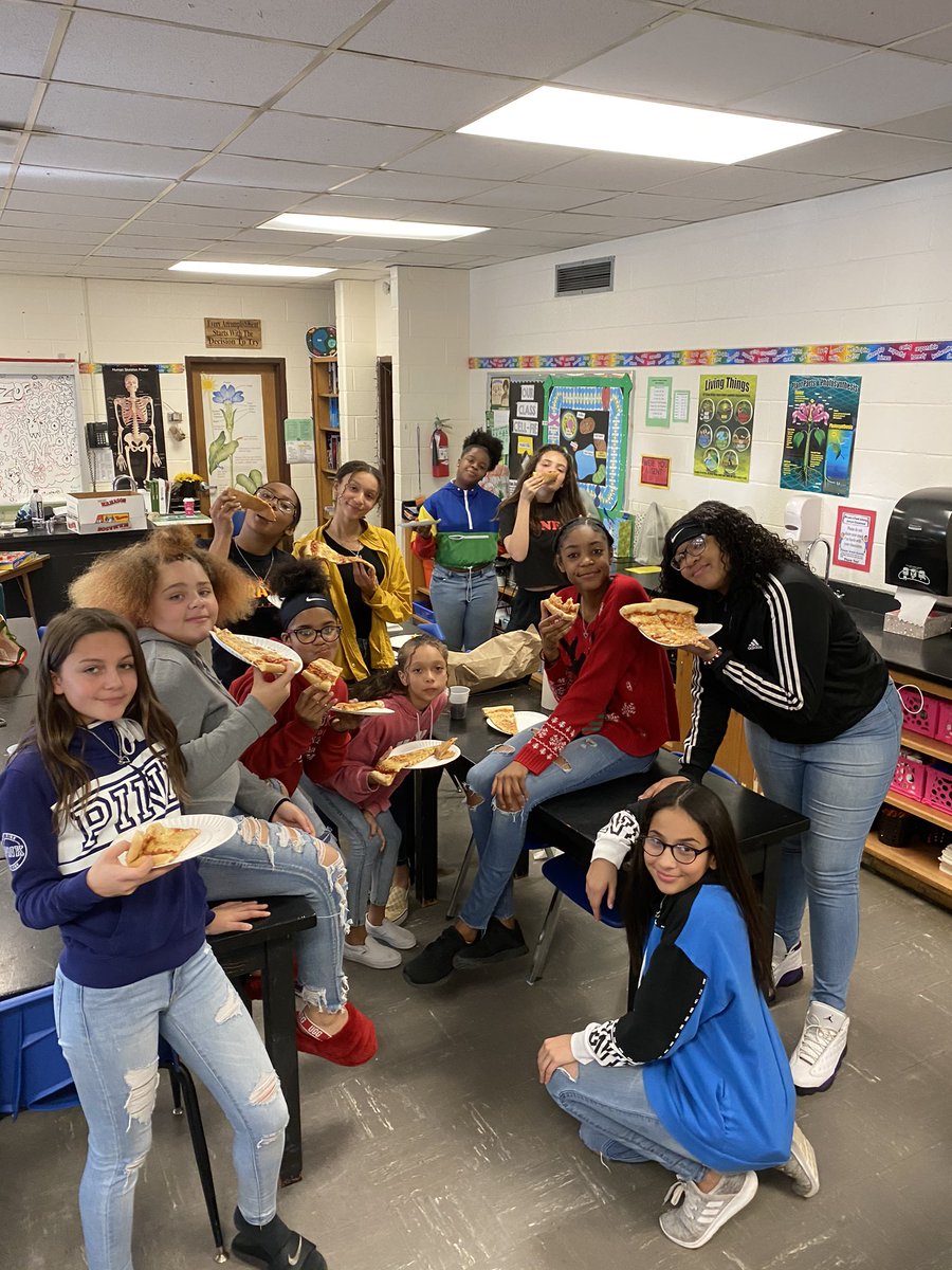 Winner’s of the RMS Door Decorating Contest ❄️❄️❄️