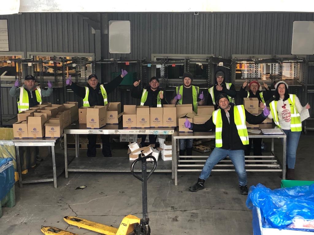 ArthurDavidFWS's tweet photo. *THANK YOU to the volunteer staff today for packing over 550 staff hampers!* Each year we donate a turkey π¦ and the fruit/veg π₯ π needed for Christmas Day. This a just a little something we can give back to our staff and take the pressure off over Christmas π₯°π#leaveitwithus https://t.co/0rKgMNbJU6