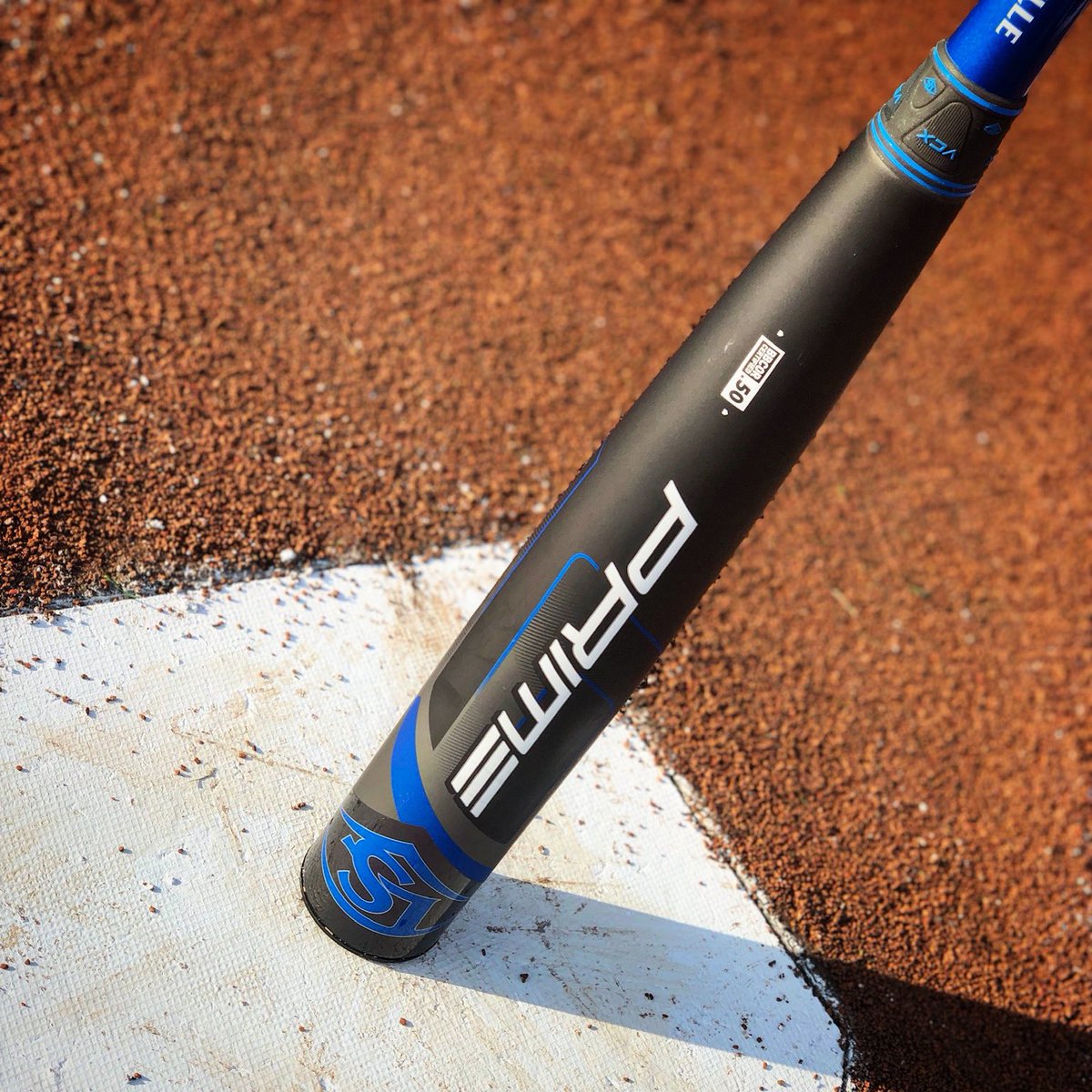 They say it's better to give than to receive. So we're giving it a shot with a gift for YOU. RT this post for a chance to win a 32" 2020 Prime BBCOR. #DigIn