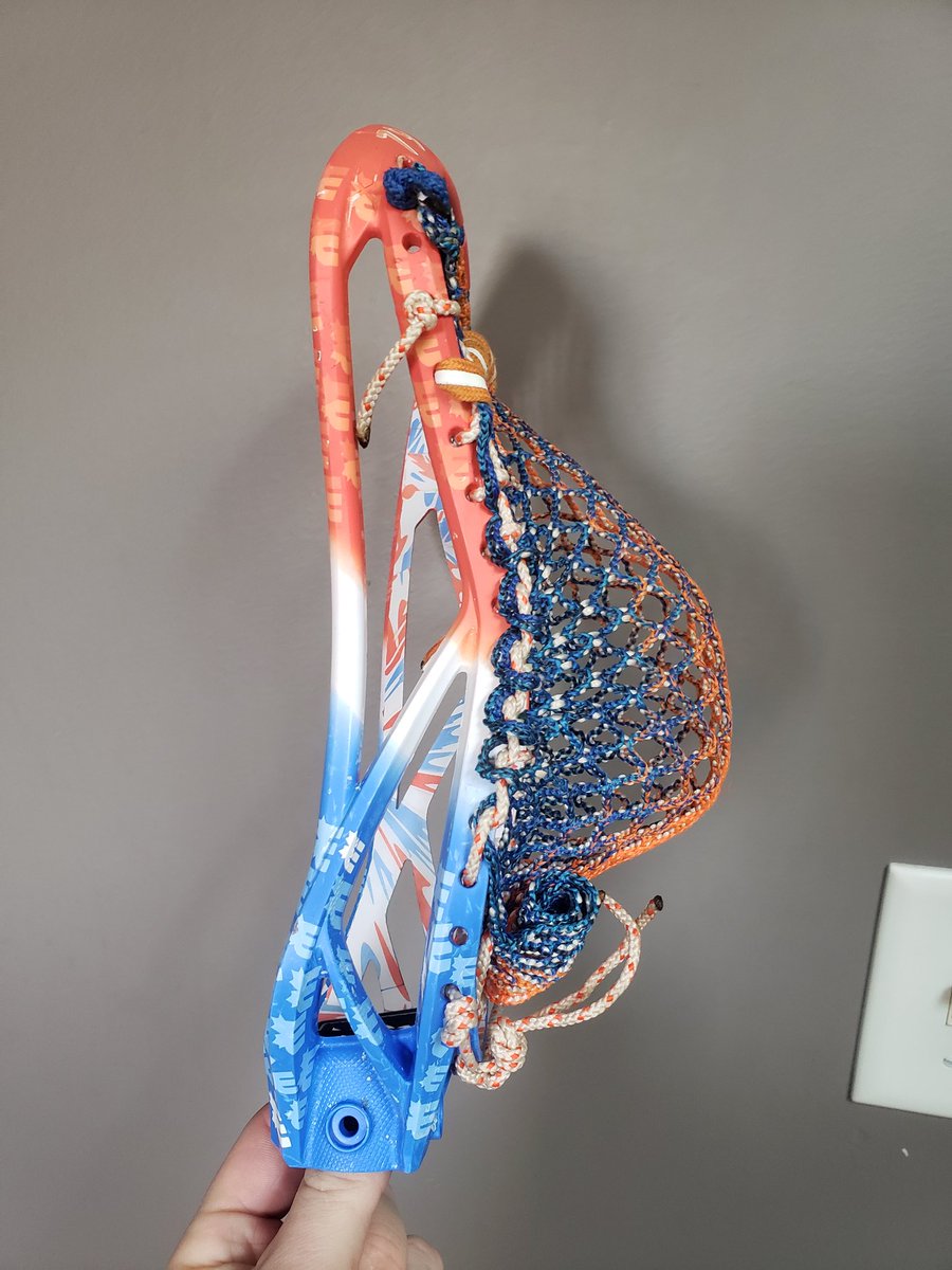 AmpsDyes's tweet photo. This dye was a lot of fun to do! I usually stress over everything with a complex dye like this but this time I just had fun with it! Turned out looking great!! 
#IsItSpringYet #LaxDipDye #AlwaysCustom #StatusQuoIsUnacceptable #EvolveArmy #HereComeTheCanadians https://t.co/rRhDjhr4qX