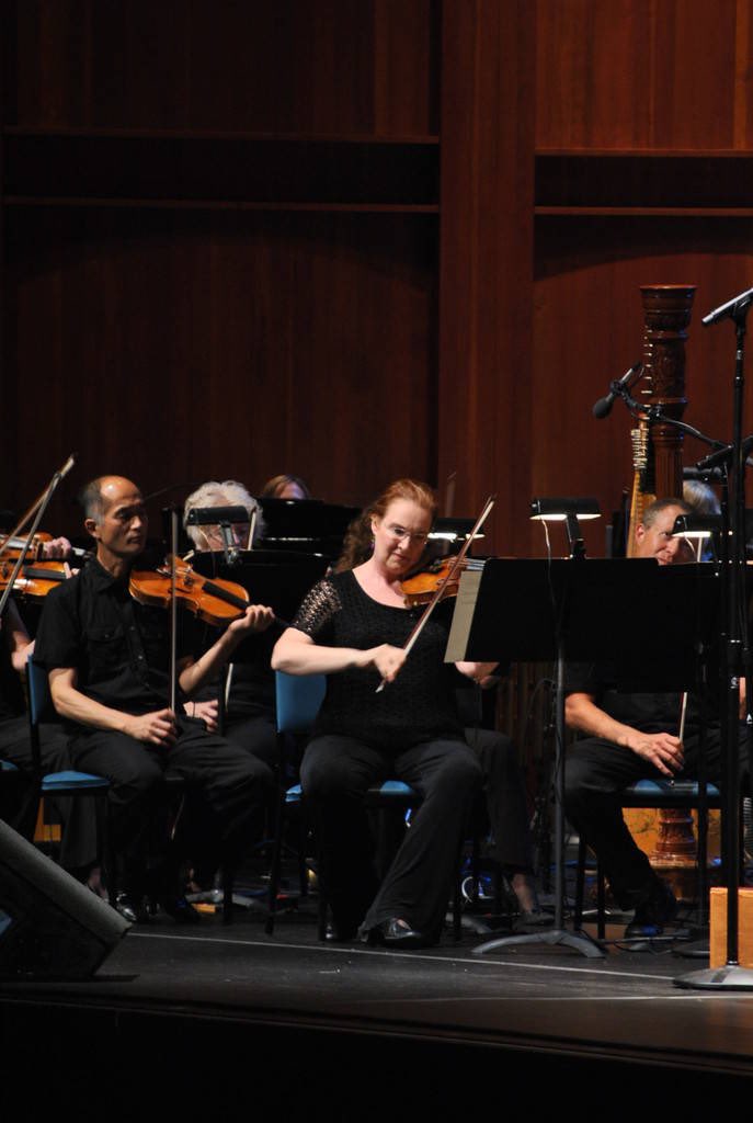GameON_Concert's tweet photo. Game ON! Principal conductor Andy Brick gets to meet a lot of amazing musicians.  Andy recalls one rehearsal with the National Symphony. (1/2) #nationalsymphonyorchestra https://t.co/epz9Bqfh7u