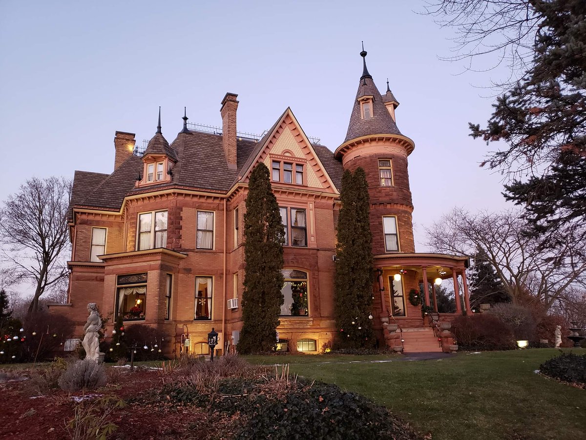 GraveParanormal's tweet photo. We got some crazy REM pod activity last night at #HendersonCastle ! It's weird because our REM pod rarely goes off. We set up cameras so we'll see if we caught anything! #haunted #ghosts #paranormal #diggingupthetruth https://t.co/zpHqvKkhro
