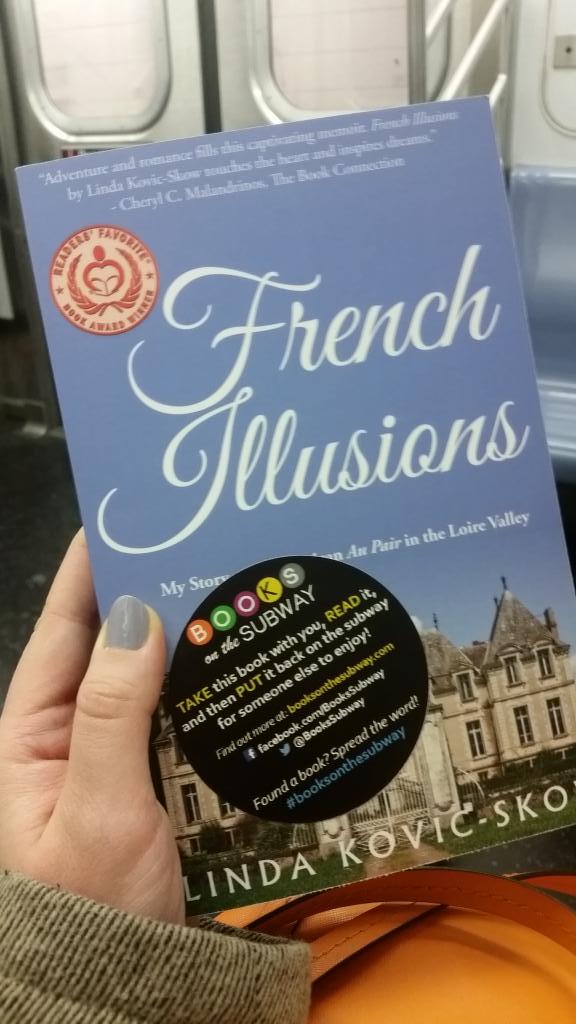 LindaKovicSkow's tweet photo. A little bit of French on the NYC subway? Mais oui! https://t.co/3Ylmft7Eip #booksonthesubway #SundayMorning #SundayFunday #sundaymotivation #WeekendsUnlocked #BestSeller #France #Loire #memoir #NewYorkCity #NewYorkCity #NewYorkForever #NYC #truestory #audiobook #Paris #mustread https://t.co/nHBnPfGgMM