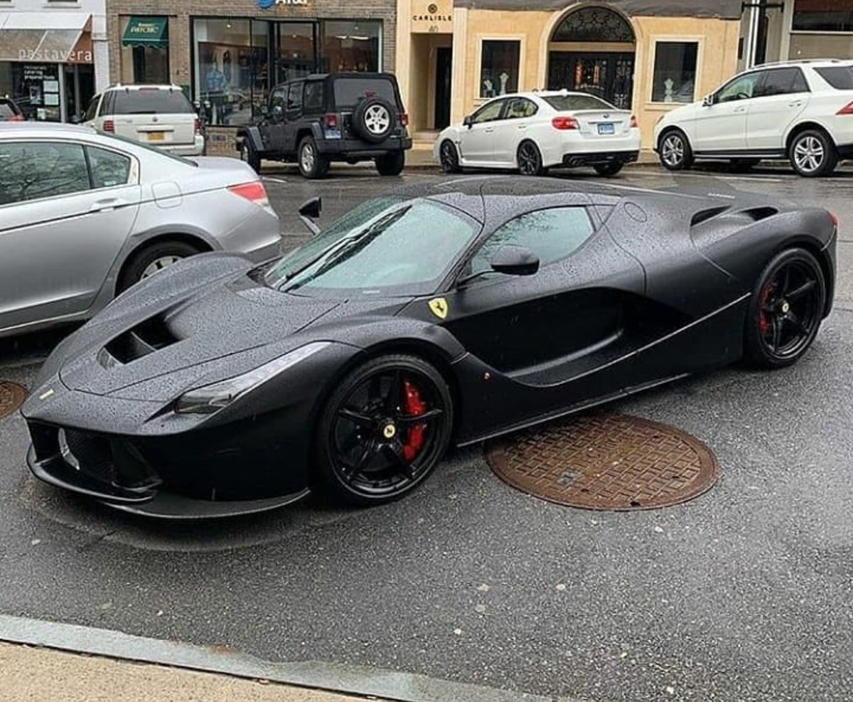 all black laferrari