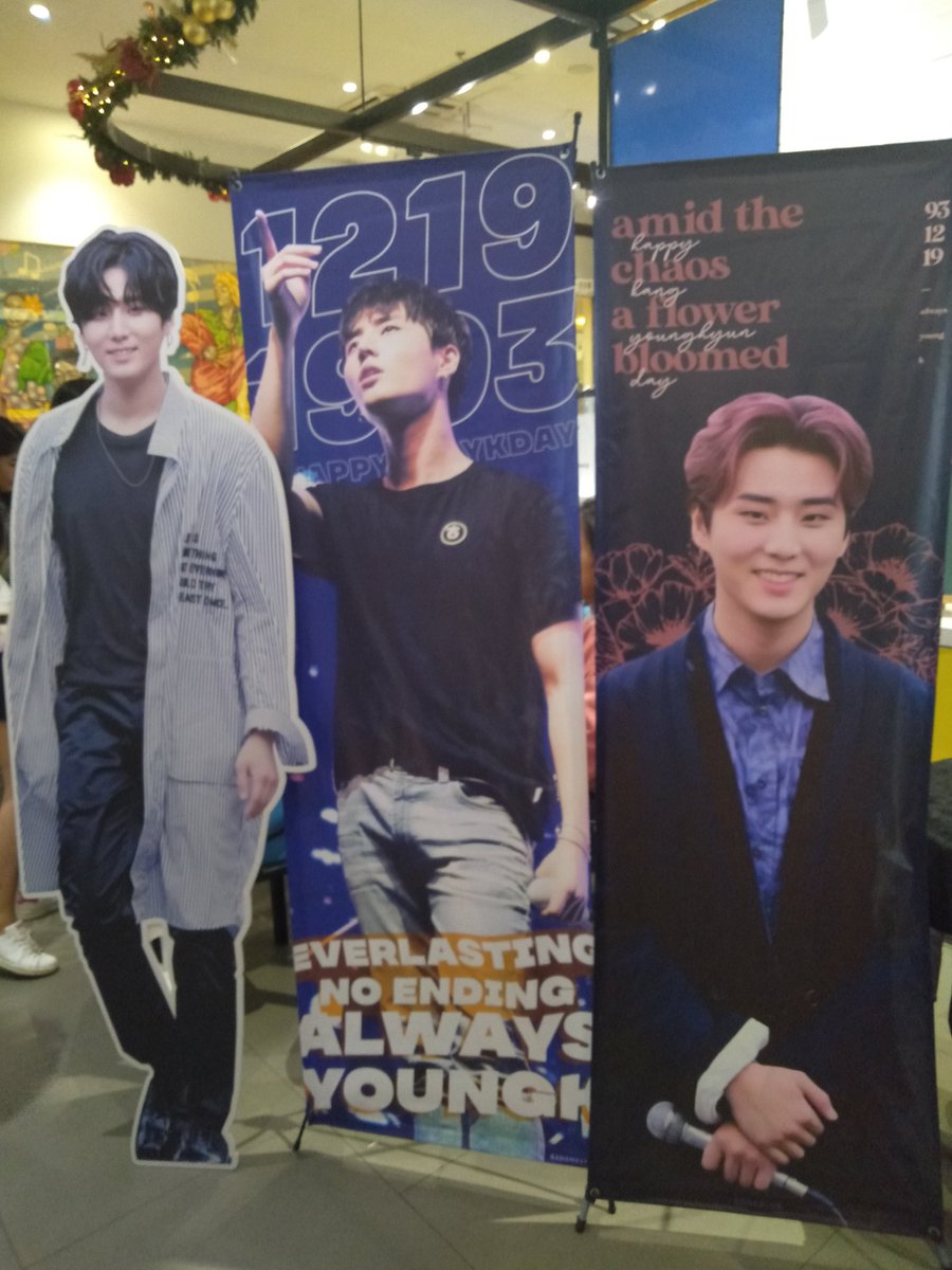 joylessspirit's tweet photo. Wala mang cupsleeve, may pin naman. Hehe.
Congratulations and Thankyou for this event and for your hardwork @AlwaysK_1219!
Also, nice meeting you @luvuwupil! 'Til next time!
#APageForUs https://t.co/kAmtfa22gB