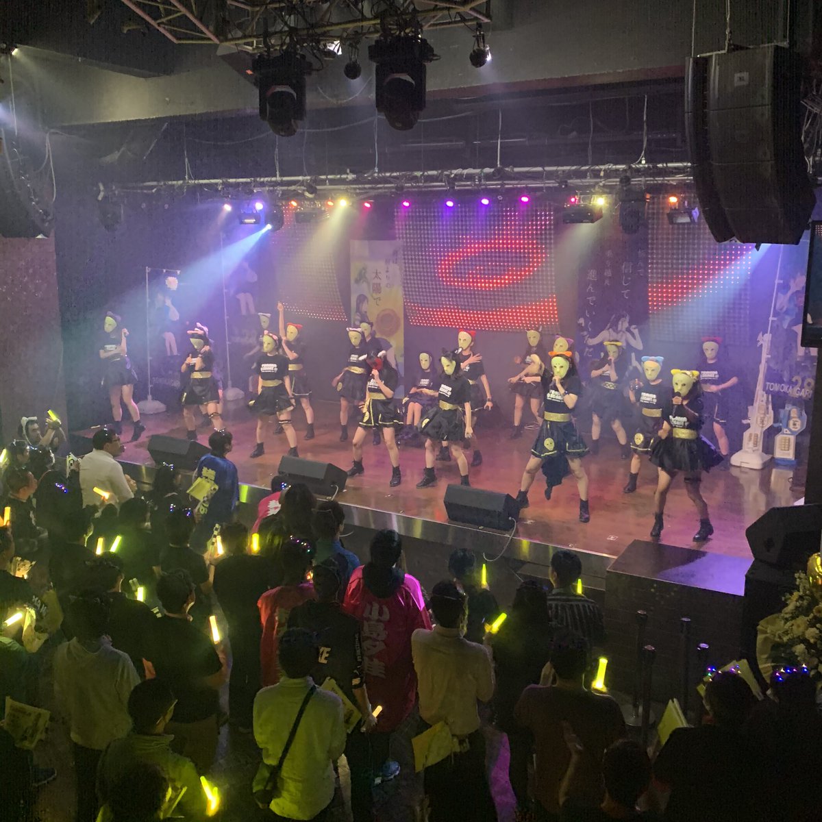 CLIFF_EDGE's tweet photo. 昨日は
#仮面女子 の
#猪狩ともか ちゃんの生誕祭に行ってきました！
#djmasterkey さんと一緒に作った
『BarriorBreaker』
を初披露ということで、とても胸が熱くなりました涙
とても良かった！
#猪狩ちゃん誕生日おめでとうー！！
#秋葉原 #アイドル
#ラップ #バリアフリー 
#レペゼンlocal https://t.co/EFd0psyGJ8