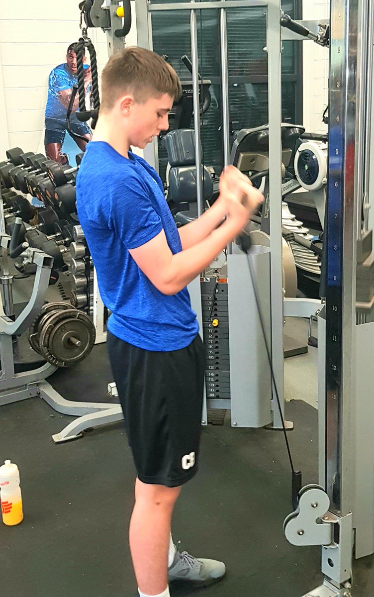 davidcbolton1's tweet photo. Christian buzzing to be back in the gym. Hard work back to full fitness and more started in ernest today. 2 weeks full on and see were we are.
May have Christmas day off, MAY. https://t.co/MmA2lTVfzA