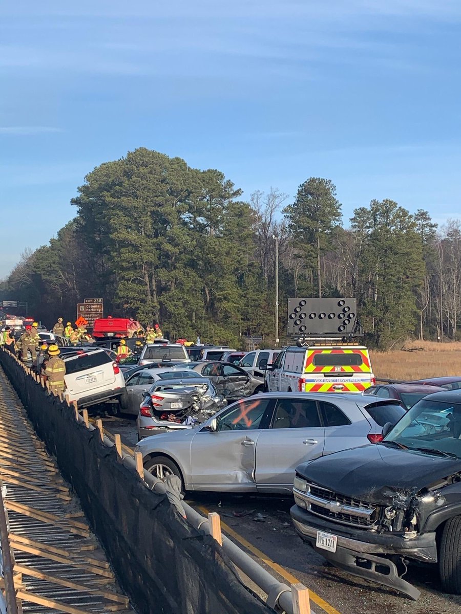 VSPPIO's tweet photo. #TrafficAlert I64 in #York Co #Virginia. #VSP investigating 35-vehicle chain reax crashes impacting east &amp; west lanes. @511statewideva for detour info. Fog &amp; ice on Queens Creek bridge at 7:51 AM when crashes began. Injuries minor to life-threatening. @YorkPoquosonSO @VaDOTHR https://t.co/2qsiBYAAW3