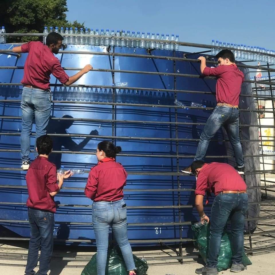 #Scouts in Lebanon reached a Guinness World Record with the largest christmas tree made of reused materials - 129,000 empty bottles of water! 🌲 The scale of the project reminds us of the need to reduce plastic waste and of the beauty that comes from Scout spirit! #SundaySuccess