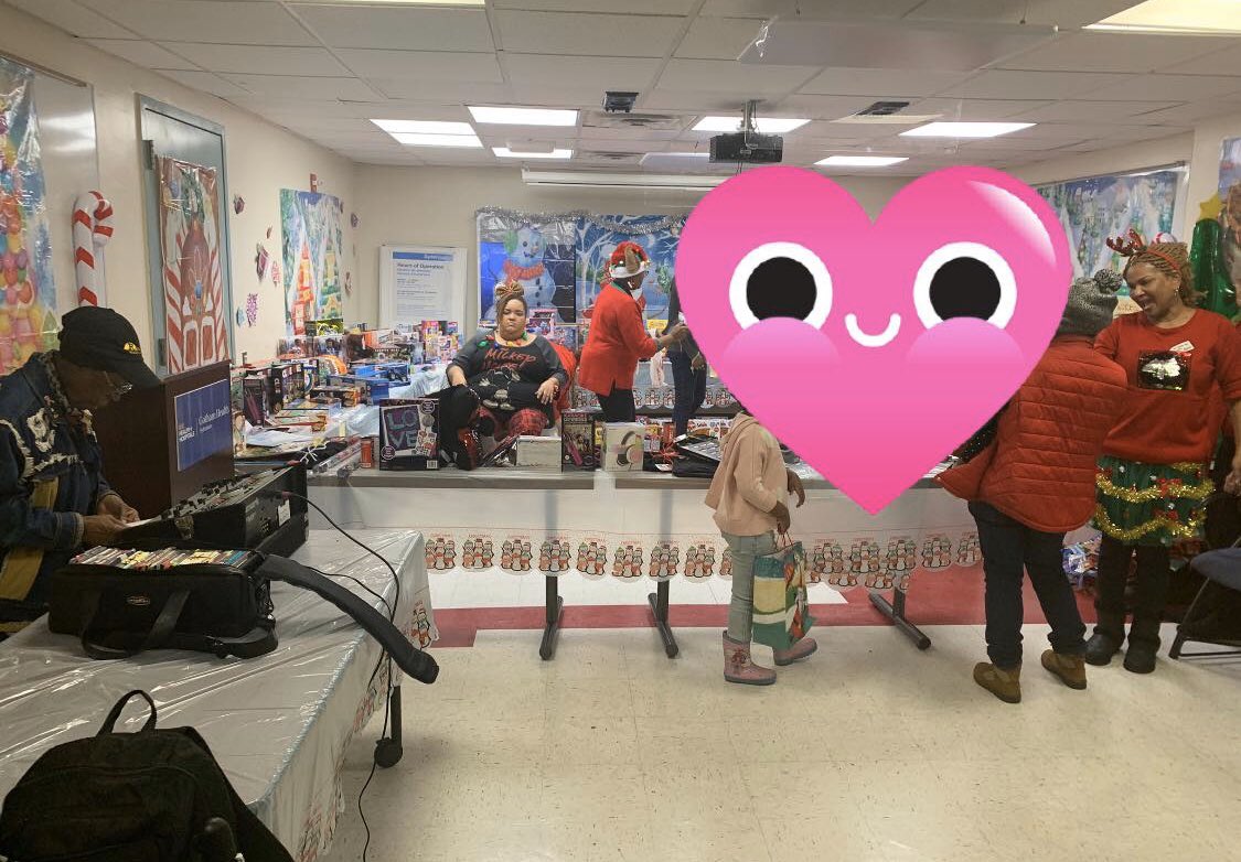 EmpireStateNMA's tweet photo. Toy Drive A Success! Thanks to Everyone who Brought A Gift to the #UPMIXER! The children at #GothamHealthSydenham were extremely happy!! https://t.co/YtE02fCLx5