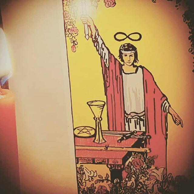 hanklifepodcast's tweet photo. Happy #wintersolstice #littlelate https://t.co/I1jZIIsSRK https://t.co/svgydNTscv