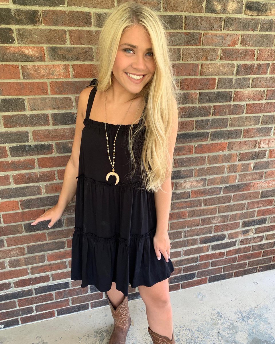 It comes with great pleasure as we  announce our newest Dreamgirl! <a href="/caitlineliseee/">Caitlin Beach</a> is the most stunning girl @aoii_eku has to offer and we couldn’t be happier for her to represent our chapter for another year!
