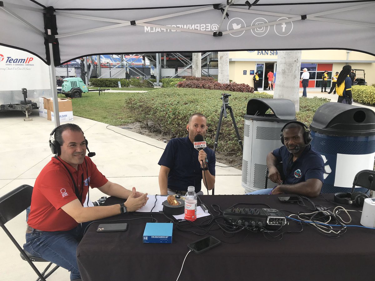 Thank you @Woodon1063 and <a href="/ESPNWestPalm/">ESPN WEST PALM (106.3 FM)</a> for the opportunity to participate in the game day festivities at the Boca Raton Bowl. I love being on the air and speaking with @JoshCohenRadio.