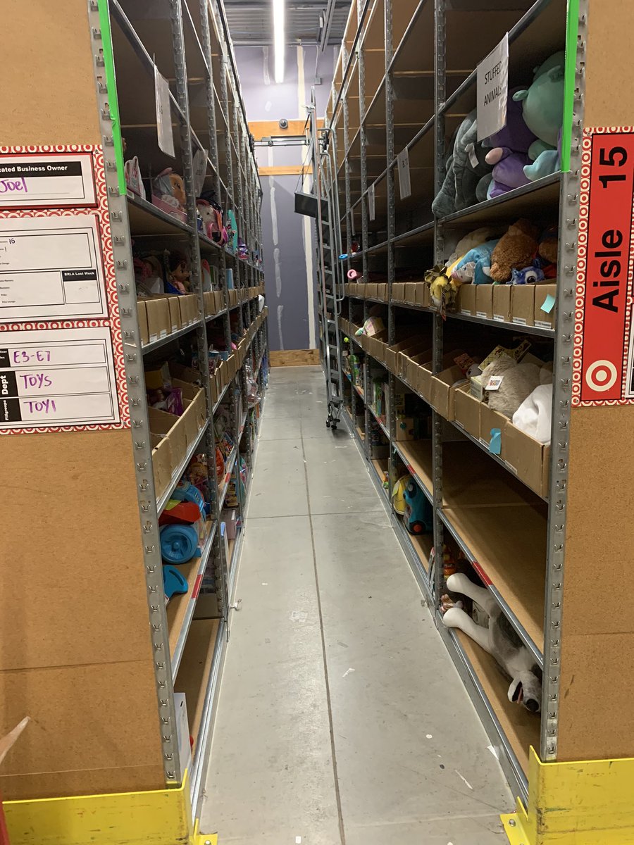 3 days away and we’re still busy in toys helping fill Santa’s sleigh 🎅🏻🎄🎅🏻 #thegreat2498 #D167itsagiven #G194doesmore