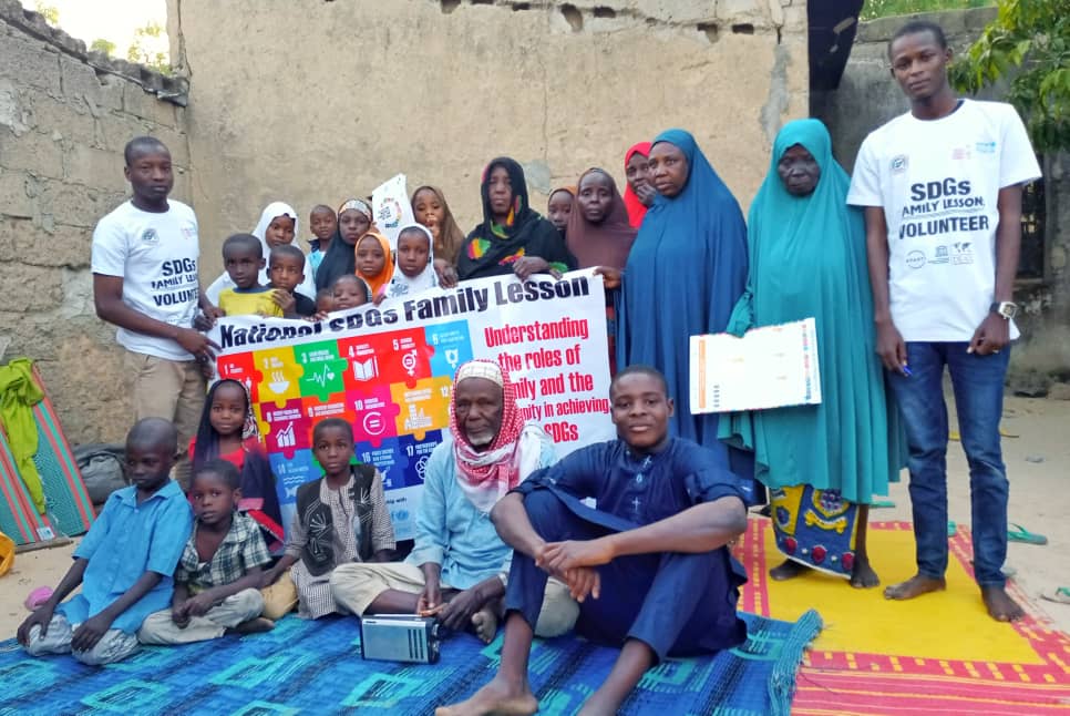 IDIWeb's tweet photo. We're exposing families &amp; communities to understand the importance of taking actions towards the #SDGs &amp; contributing their quota towards its attainment by the year 2030. @SDG2030 @ConnectSDGs
#WorldLargestLesson
#SDGsFamilyActivationWeek
 #SDGActivationWeek #Act4SDGs #IDI4SDGs https://t.co/fcgX09CILd