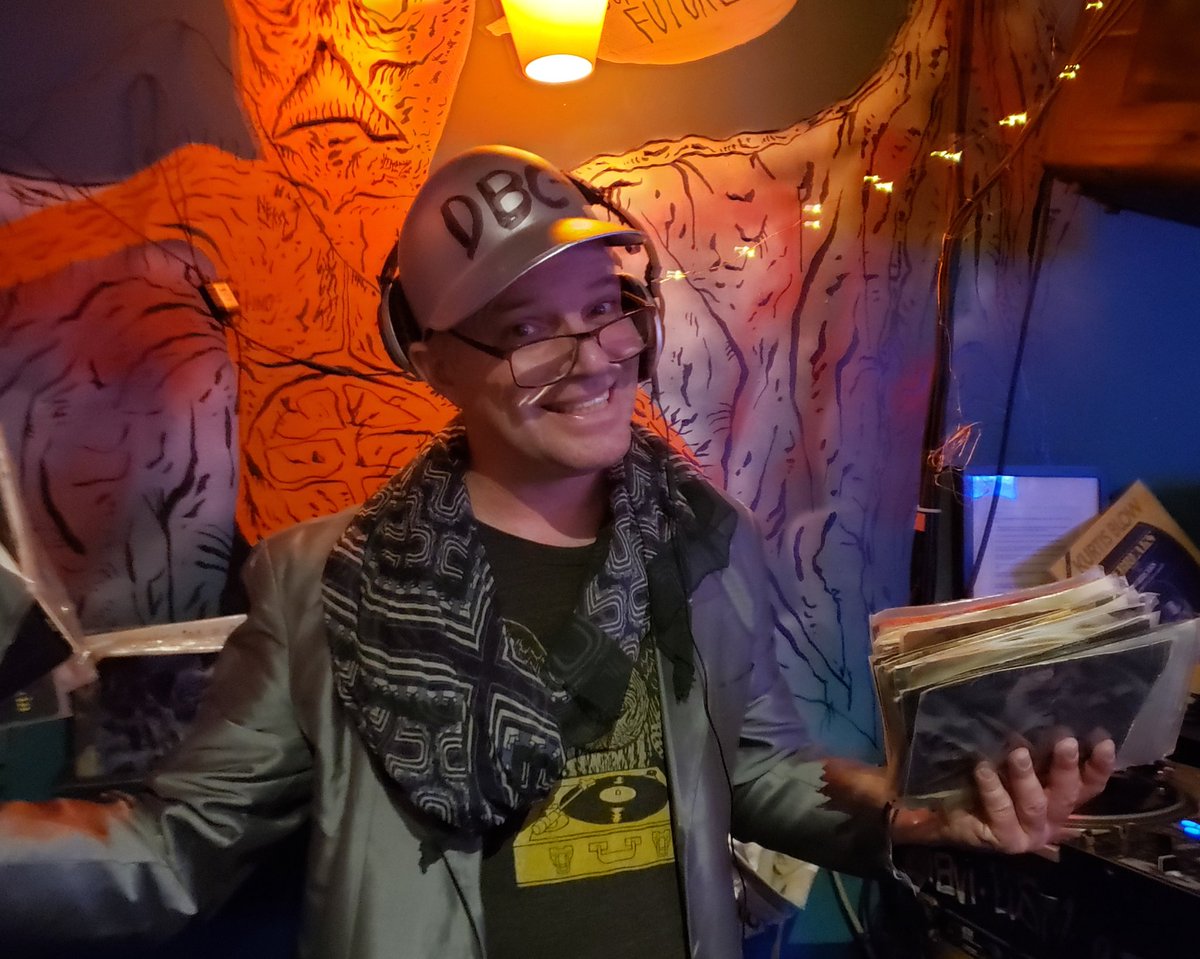 #paddyboom rocking the FOTC Holiday party at Max Fish last night !