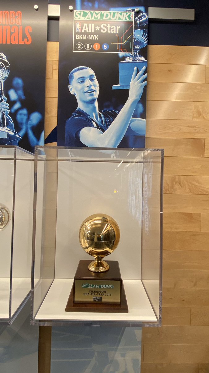 mdanych's tweet photo. Whit a visit to @TargetCenterMN 
@NBCSBulls @chicagobulls https://t.co/EJ72IzLNTL