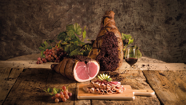 BoYachting's tweet photo. @emporiodeltartufo is a brand that signifies passion for gourmet italian products.
5 avenue Gazan 06600 Antibes - +33(0)4 92 96 78 04 - https://t.co/fZJyWsnQwj #lifestyle #gastronomy #gastronomyonboard #antibes @guiseppegeria @oceaneverstaen https://t.co/lJCtvg0iXA