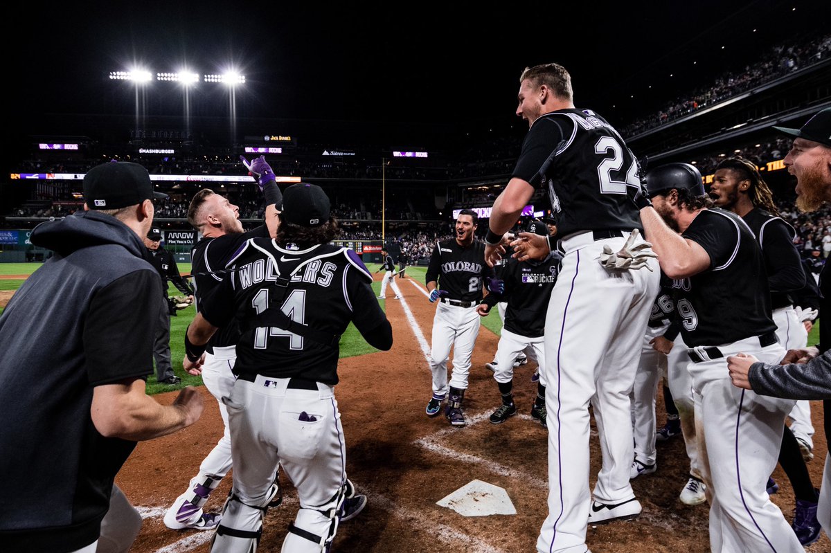 Rockies's tweet photo. Our photographers took 282,000+ photos in 2019.

As the year winds down, our guys @DirksenPhoto and @KyleCoopah picked their 10 favorite shots of the season. Enjoy! https://t.co/oWqVvYqHSC