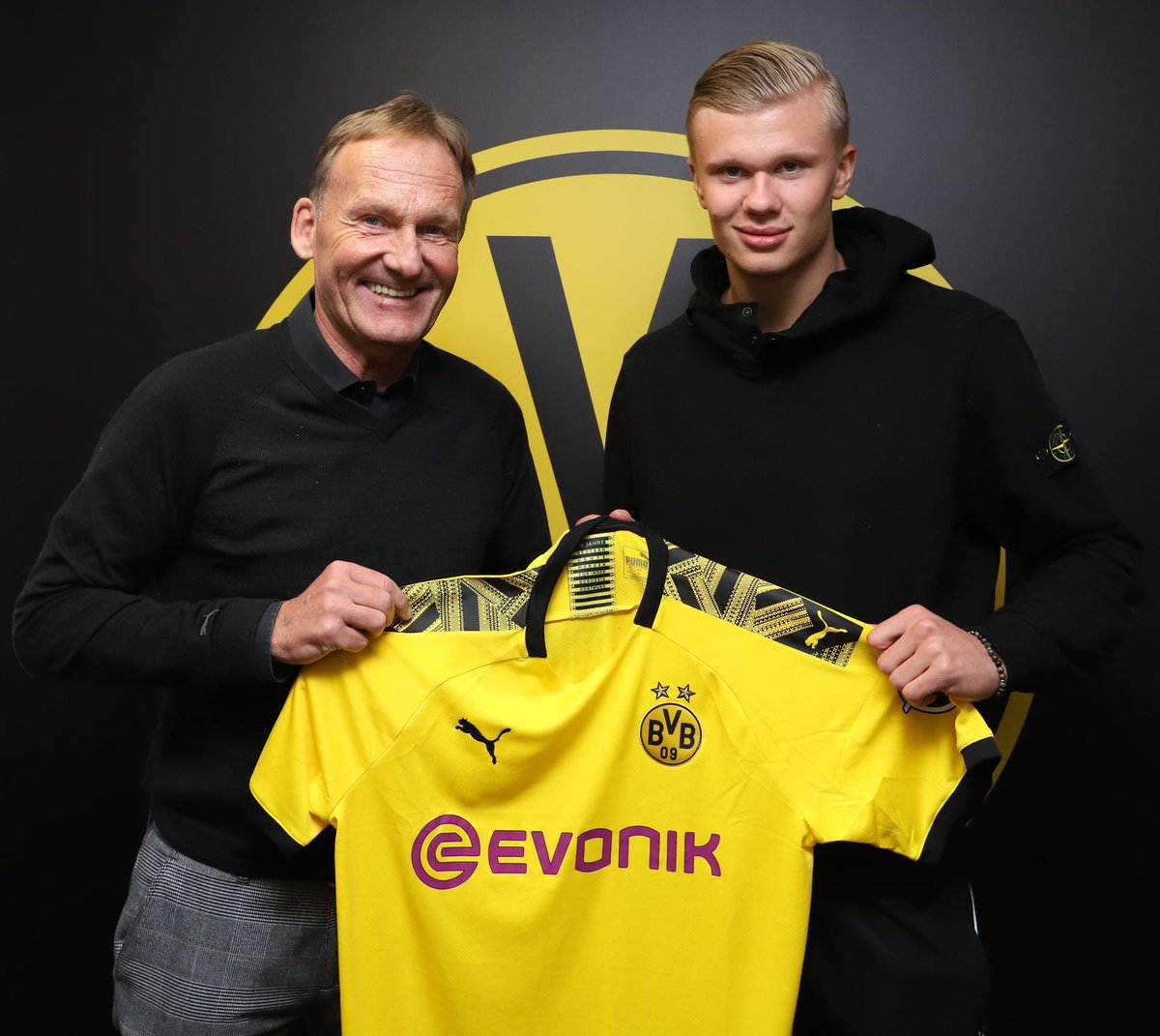 ErlingHaaland's tweet photo. Let’s go @BVB #Haaland2024 https://t.co/T43IiOUx3K