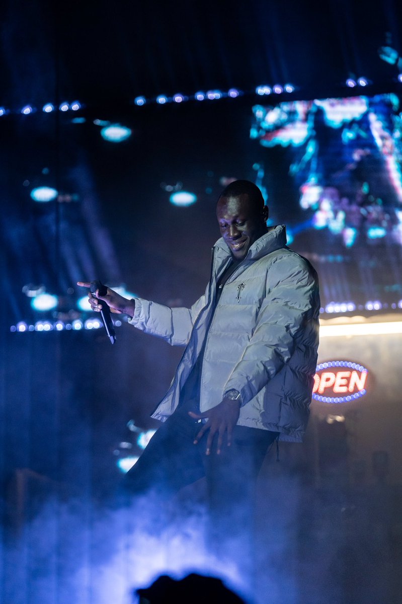 iShootHumans's tweet photo. Stormzy performing for @KreptandKonan at the o2 Arena. #stormzy #londonphotographer #concertphotography #london https://t.co/mk6wUvH2XX