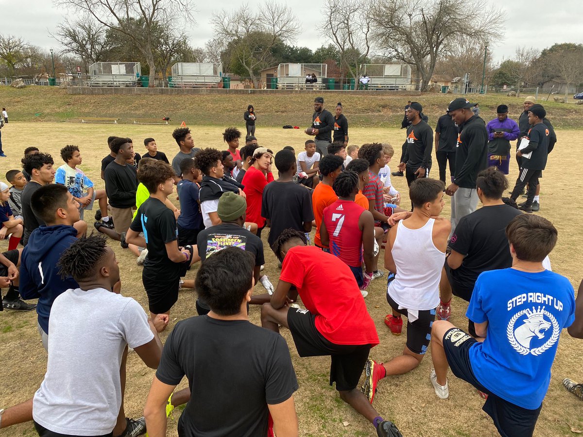 2TenDevelopment's tweet photo. Day 1 of Elite House Tryouts were a success. Want to thank everyone for coming out and showcasing what you can do. We are definitely headed in the right direction! #GreedyElite https://t.co/WkmRIrk0iA