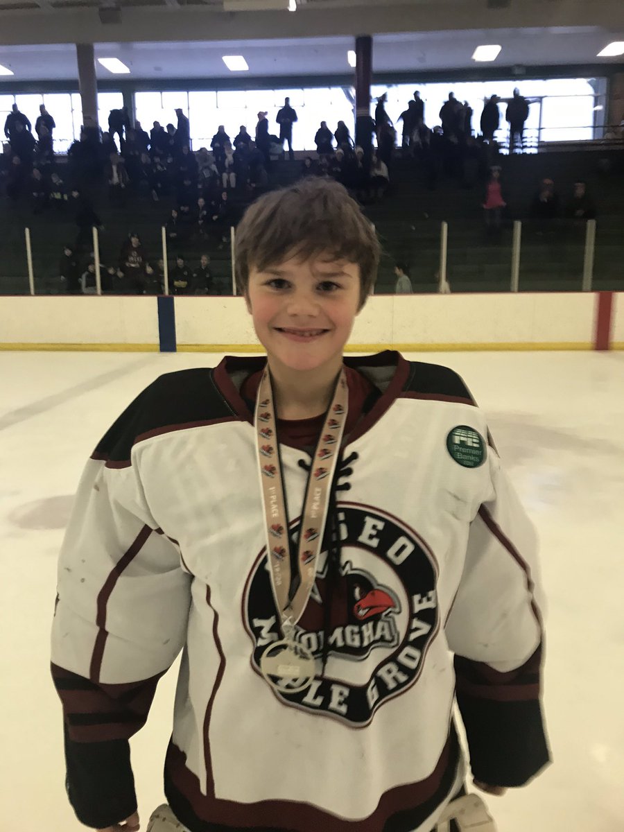 YouthHockeyHub's tweet photo. SQA - OMGHA Extravaganza 

OMG White wins chip, Harrison Betker has 3 shutouts in final three games...named tourney MVP. https://t.co/66UdM6IW7Z